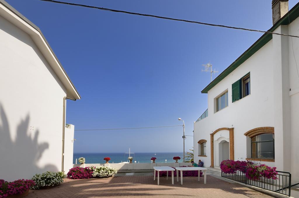 Blue Beach Bussana Nuova Eksteriør bilde