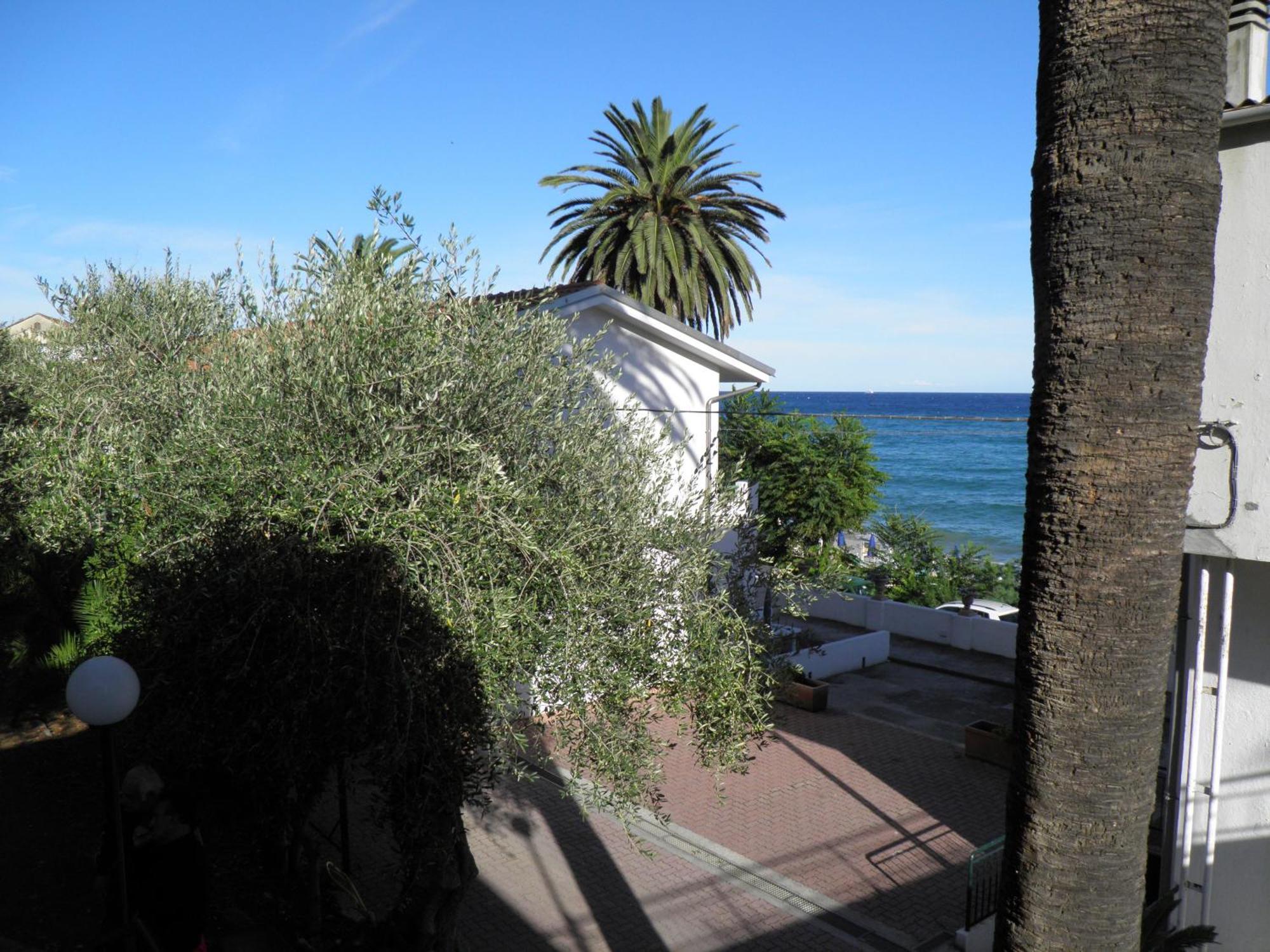 Blue Beach Bussana Nuova Eksteriør bilde