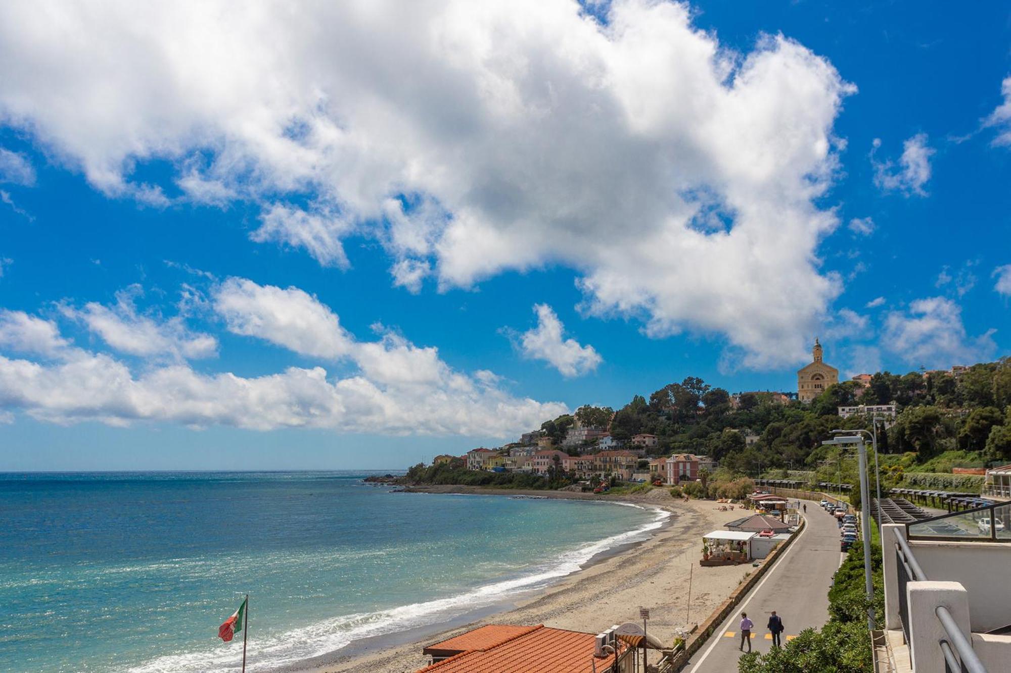 Blue Beach Bussana Nuova Eksteriør bilde