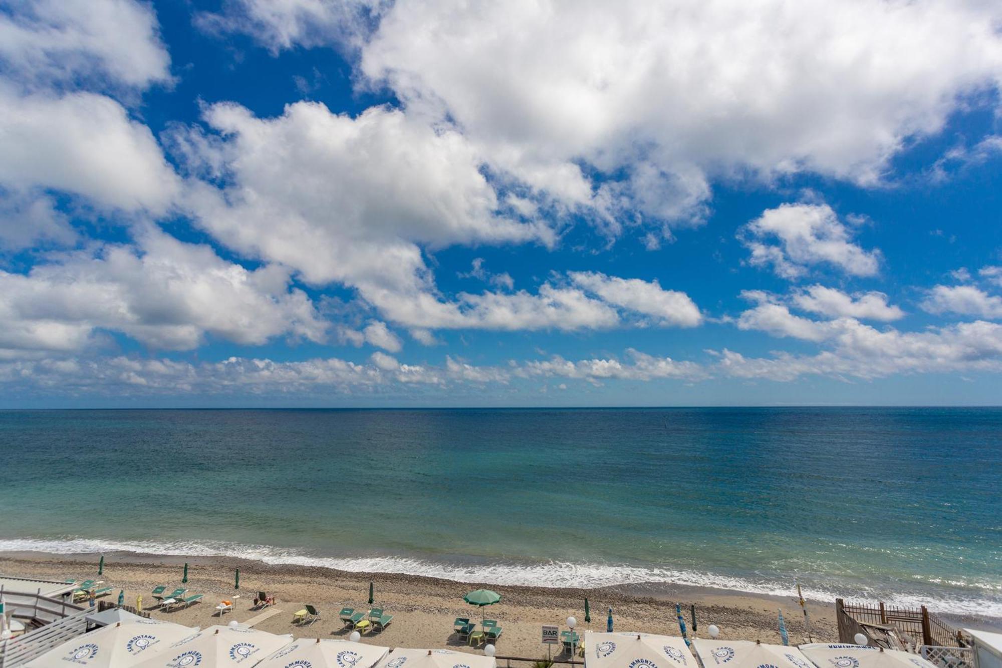 Blue Beach Bussana Nuova Eksteriør bilde